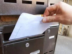 Умный физический почтовый ящик, который отправляет e-mail